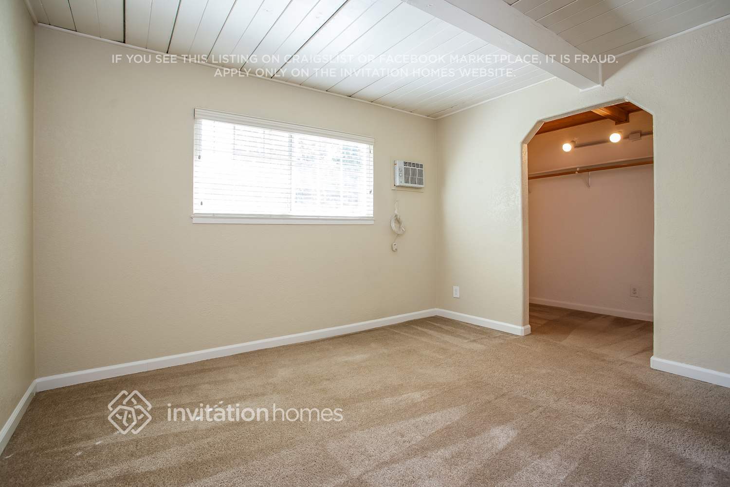 Building Photo - 2816 Glenside Dr