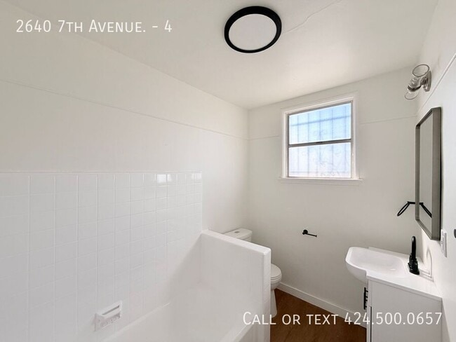 Building Photo - 2640 7th Ave