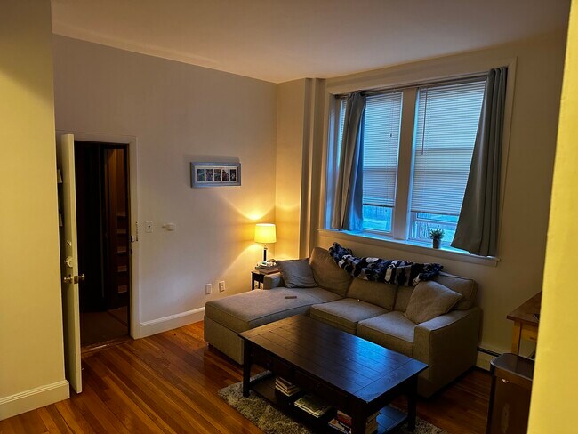 Building Photo - 202 St Paul St