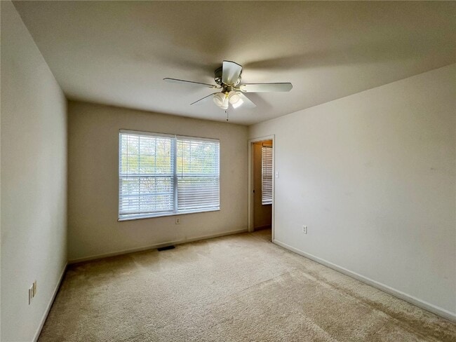 Building Photo - 188 Birchwood Trail Dr