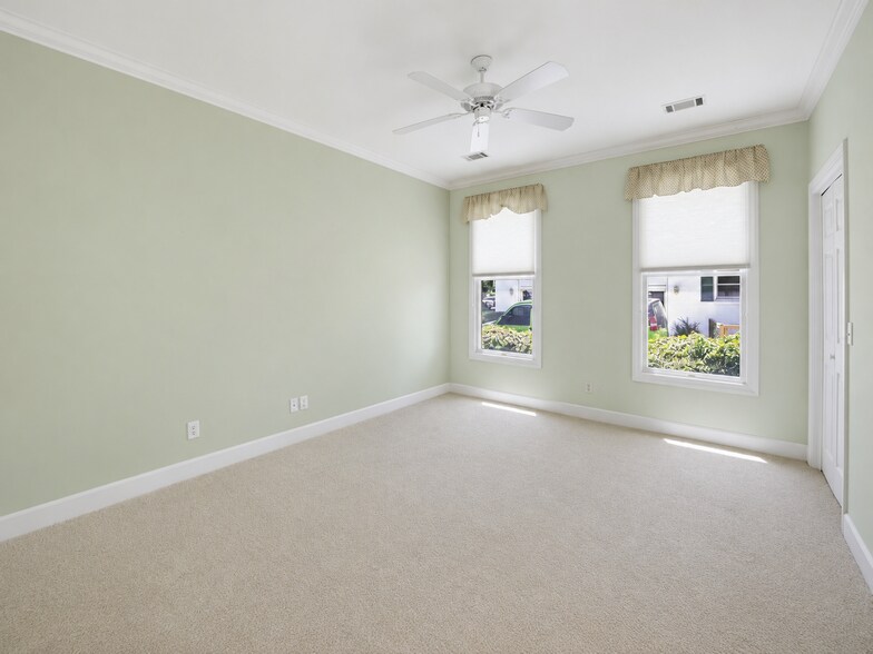 Building Photo - 371 Cottage Farm Dr