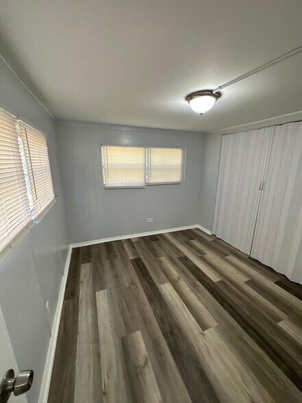 Building Photo - 7663 Bentwillow Dr