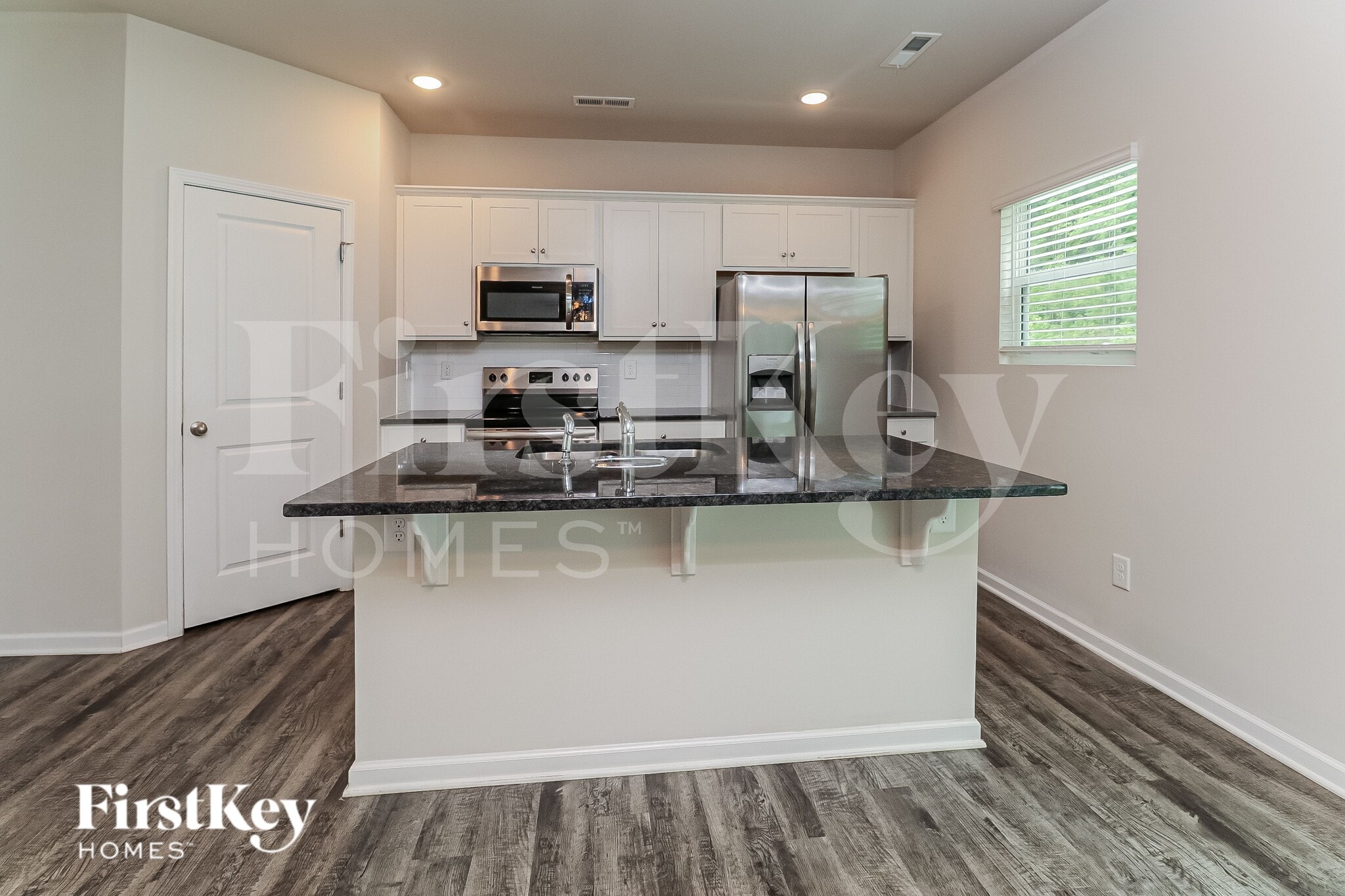 Building Photo - 9526 Hamel St