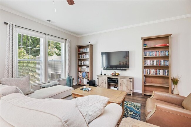 Building Photo - Berkeley Walk Townhome/Pooler