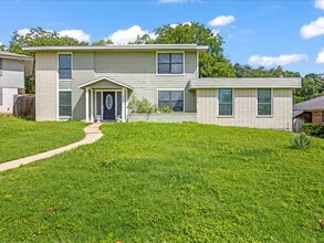 Building Photo - Spacious 3-Bedroom Home Near Medical Cente...