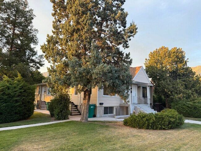 Building Photo - 333 E 720 S St