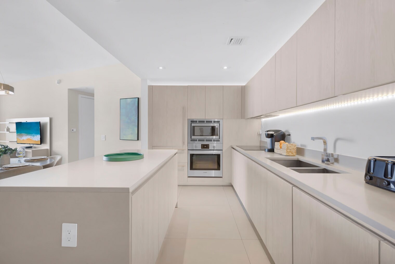 Building Photo - 4111 S Ocean Dr