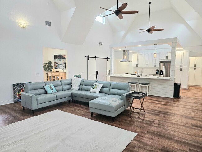 Building Photo - Tranquil Porch Retreat