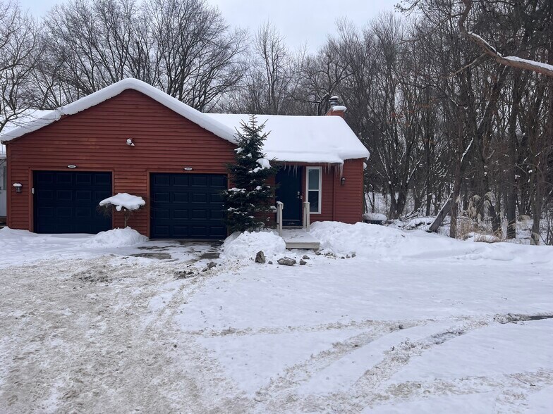 Building Photo - 2828 S 9th St