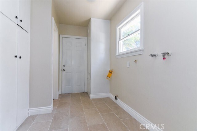 Building Photo - 6906 McLennan Ave