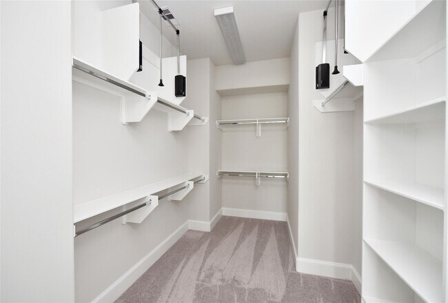 Building Photo - 706 Cage St