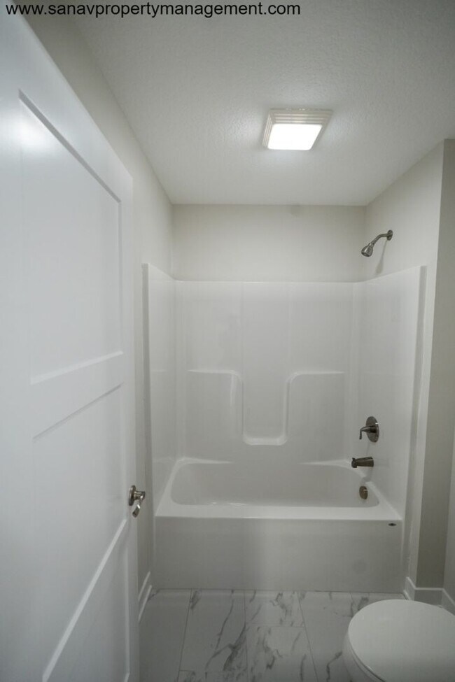 Building Photo - Your Dream Home Awaits You! A 4-Bed, 2.5 - Bath in Bondurant!