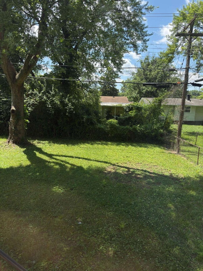 Building Photo - 10359 Renfrew Dr