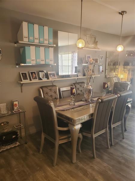 Building Photo - 4058 Ainslie Dr