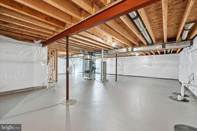 Building Photo - 313 Switchgrass Ct