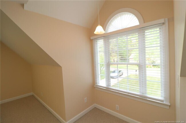 Building Photo - 5445 Brushy Meadows Dr