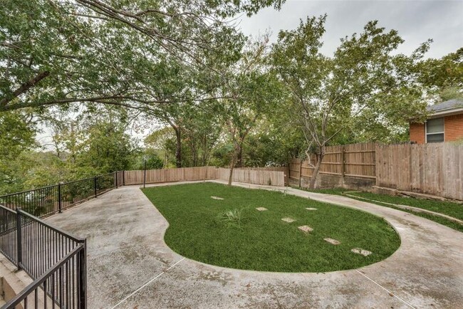 Building Photo - 3503 Loganwood Dr