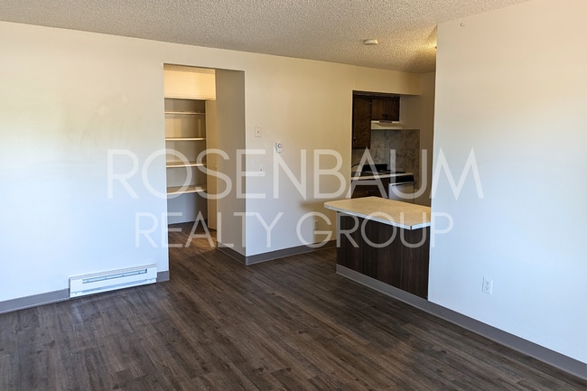 Building Photo - Cute and cozy 1-bedroom, 1-bath downstair ...