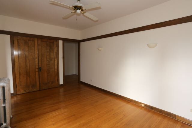 Building Photo - 821 W Waveland Ave