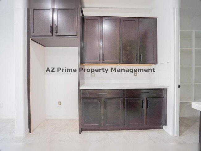 Building Photo - 16512 W Desert Ln