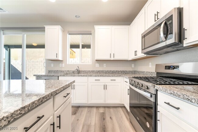 Building Photo - 8923 W Pebble Rd