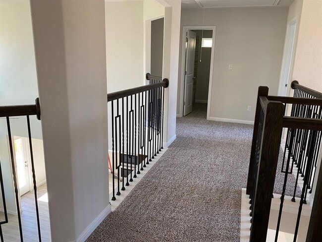 Building Photo - 370 Bright Star Ln