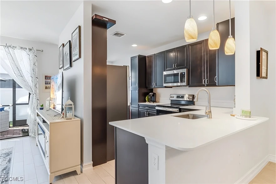 Kitchen - 15851 Portofino Springs Blvd
