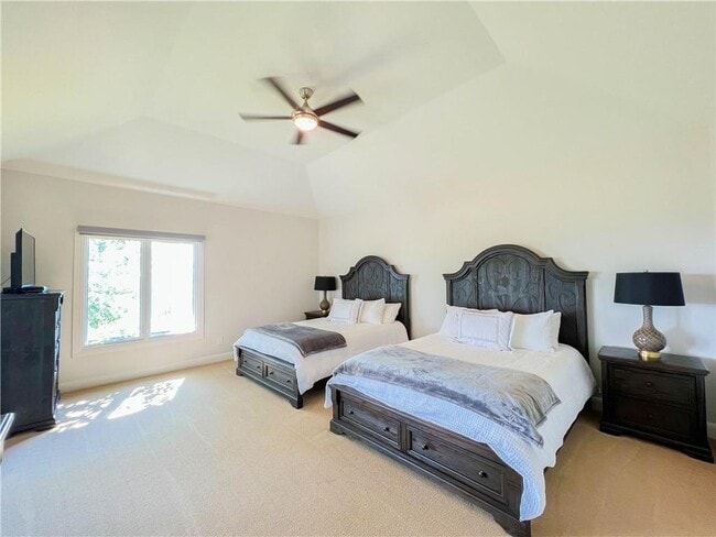 Building Photo - 1707 Clubhouse Hill Dr