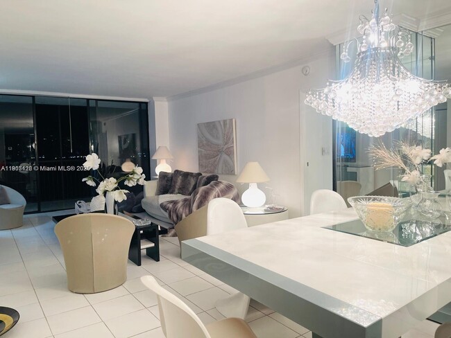 Building Photo - 20301 W Country Club Dr