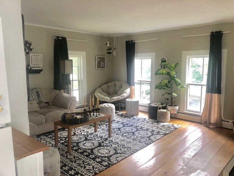 Building Photo - 53 White St