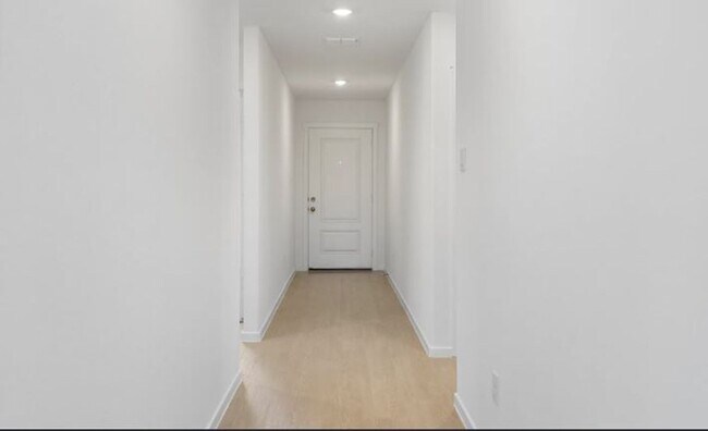 Building Photo - 3714 Chambray Dr