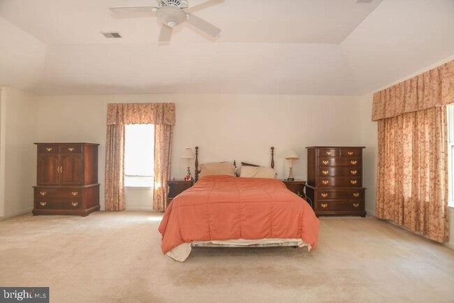 Building Photo - 205 Dangina Dr