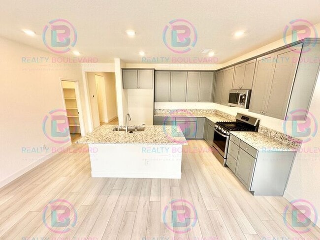 Building Photo - Modern Elegance in the Heart of Carson Cit...