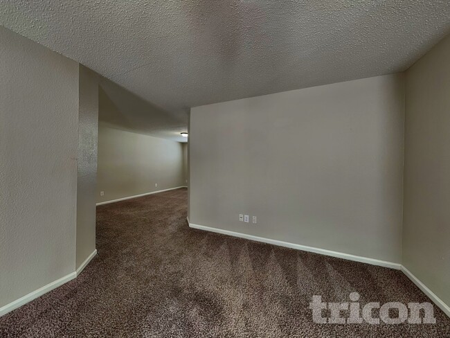 Building Photo - 1502 Osprey Way