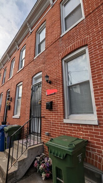 Primary Photo - 812 Mangold St