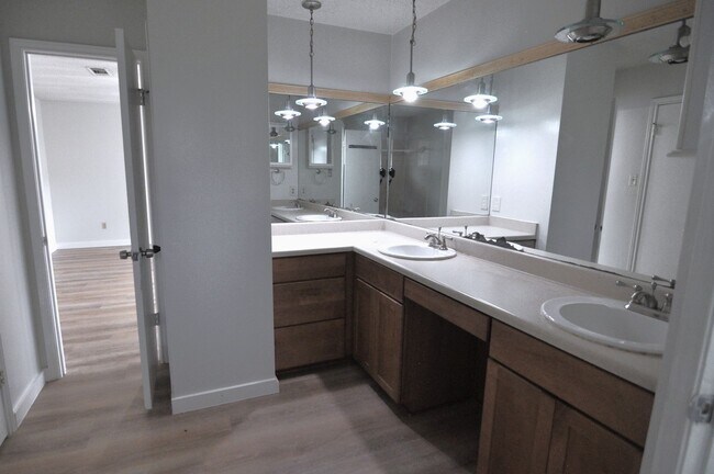 Building Photo - Amazing Austin home!