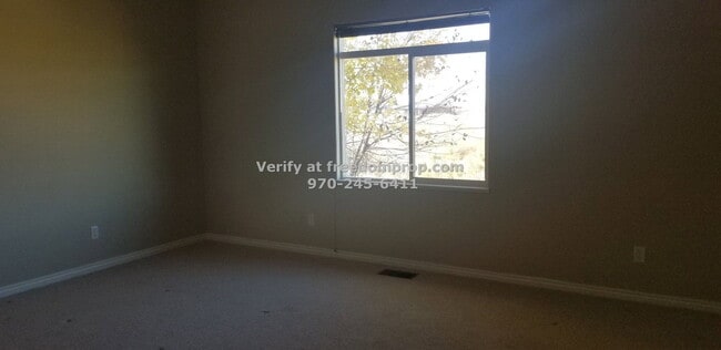 Building Photo - 2690 Summer Hill Ct