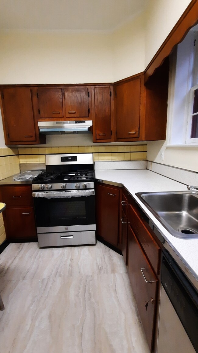 Building Photo - 5540 30th St NW