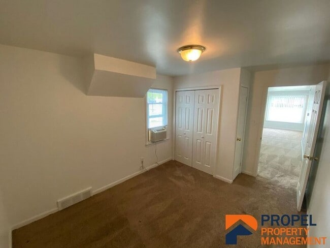 Building Photo - 8141 Macomb St
