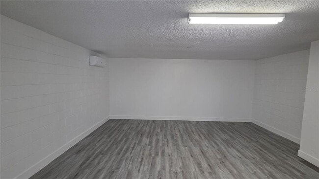 Building Photo - 2613 Brookshire Ct