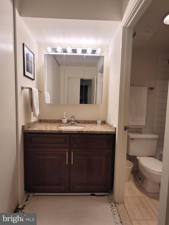 Building Photo - 2020 Walnut St