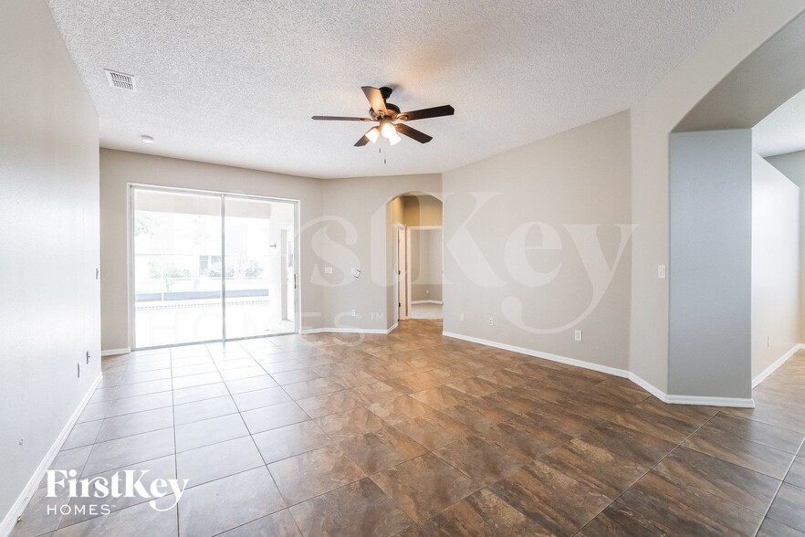 Building Photo - 2604 Southpointe Ct