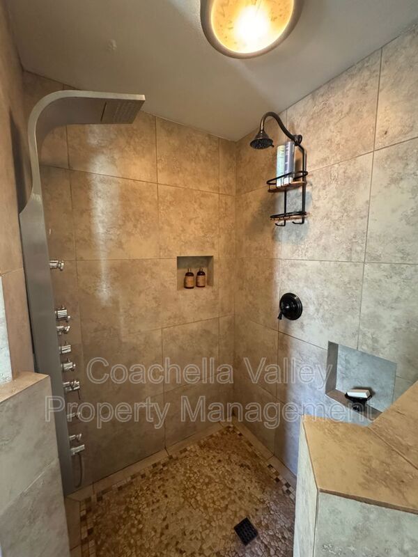 Building Photo - 43584 Via Magellan Dr