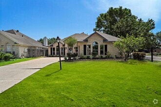 Building Photo - 2619 Cedarmoor Ct