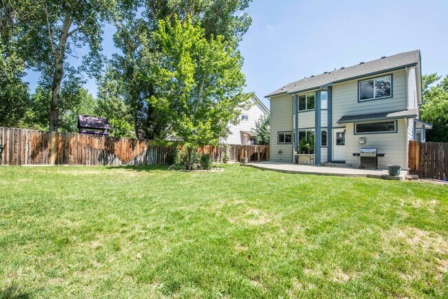 Building Photo - Immaculate 4B/3B in Superior - Available July 5th