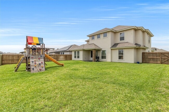 Building Photo - 2016 Santa Fe Cir