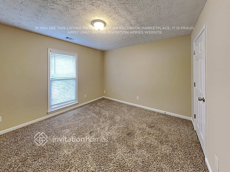 Building Photo - 2700 Archer Way