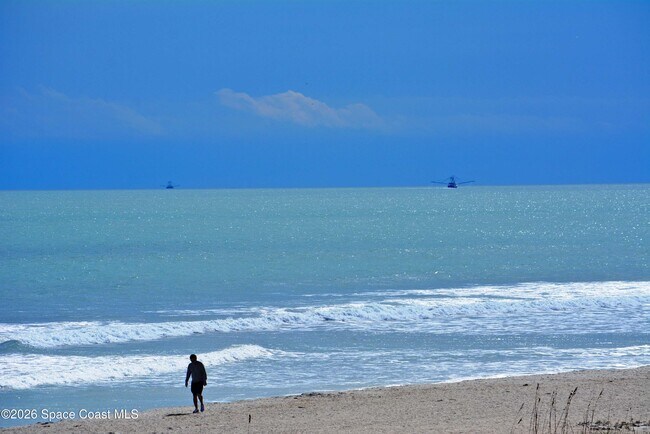 Building Photo - 8500 Ridgewood Ave