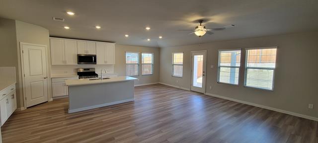 Building Photo - 2644 Oneida Ln