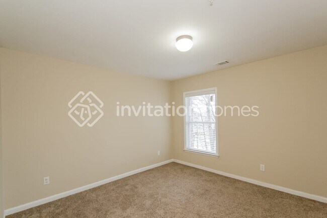 Building Photo - 6134 Foxcroft Ct